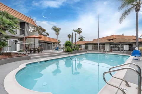 Property building, Pool view, Swimming pool