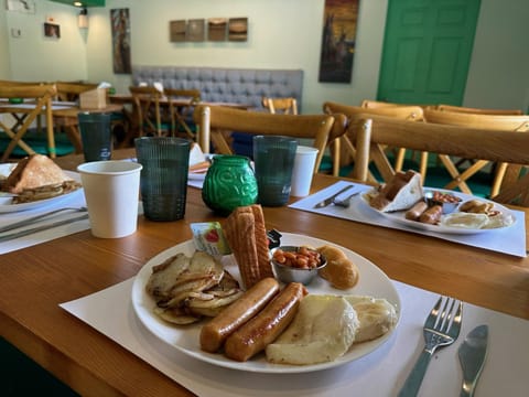 Restaurant/places to eat, Food, Breakfast