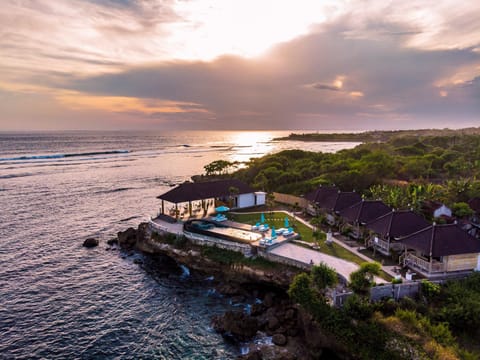 Ombak Bay Lembongan Campground/
RV Resort in Nusapenida