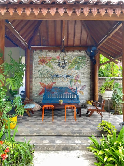 Patio, Seating area