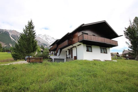 Overlooking the Dolomites Apartment in Cortina d Ampezzo