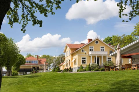 Property building, Garden, View (from property/room), On site, Garden view