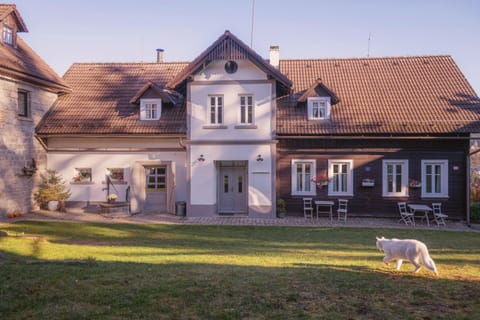 Property building, Garden, Garden view