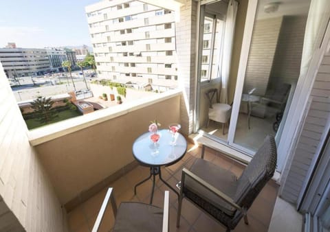 View (from property/room), Balcony/Terrace, City view, Garden view