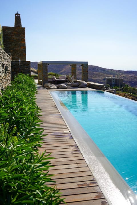 Pool view, Swimming pool, sunbed