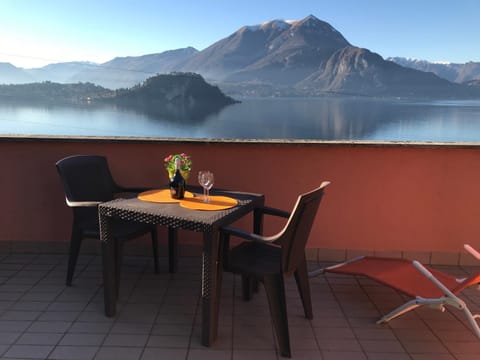 Balcony/Terrace, Lake view