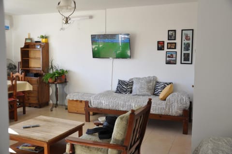 TV and multimedia, Photo of the whole room, Decorative detail