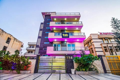 Property building, Facade/entrance