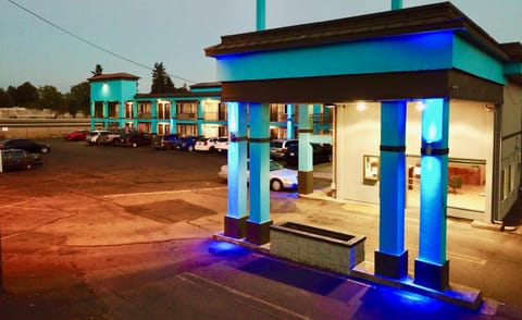 Holiday Lodge - Salem,OR Motel in Salem