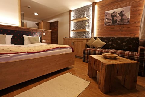 Bed, Seating area, Bedroom