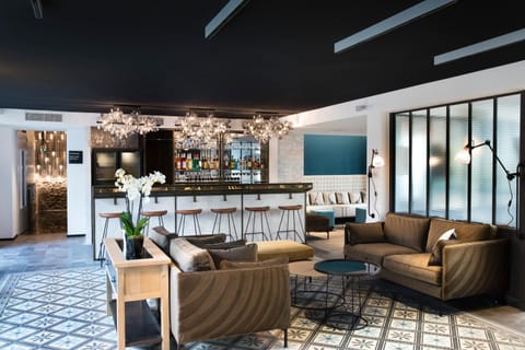 Lounge or bar