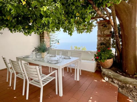 Patio, Day, Natural landscape, Garden, View (from property/room), Balcony/Terrace, Dining area, Sea view