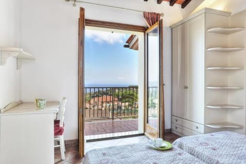 Casa Consuelo App. 2 (trilocale) House in Capoliveri