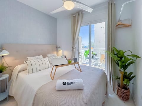 Bed, Photo of the whole room, Bedroom, air conditioner