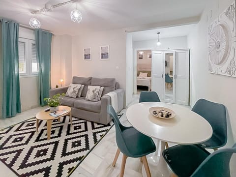 Kitchen or kitchenette, Seating area, Dining area, air conditioner