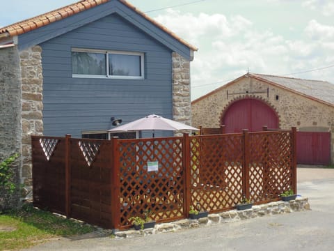 Patio, Facade/entrance