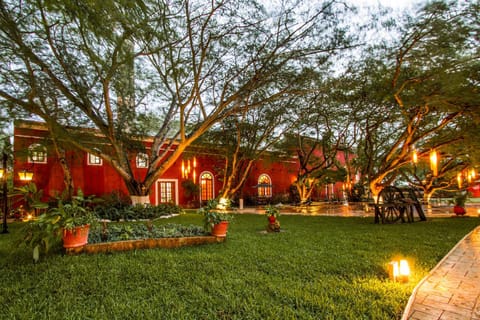 Restaurant/places to eat, Garden, Balcony/Terrace, Lobby or reception, Banquet/Function facilities