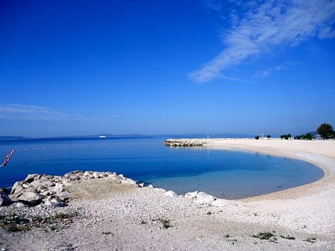 Neighbourhood, Natural landscape, Beach