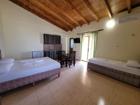 TV and multimedia, Photo of the whole room