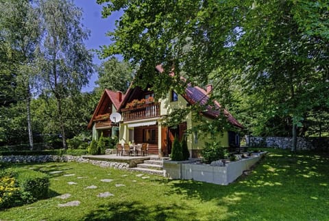 Neighbourhood, Natural landscape