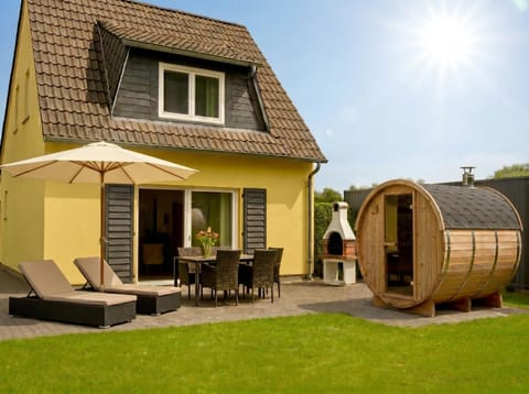 Sauna, View (from property/room), Balcony/Terrace, sunbed