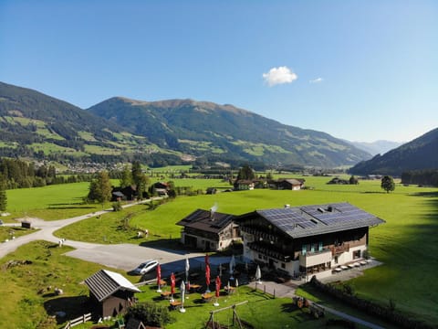 Property building, Natural landscape, Summer, Garden, Balcony/Terrace, Mountain view