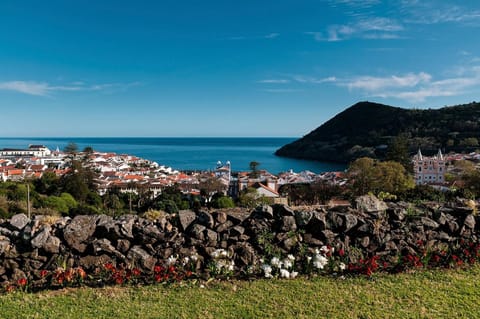 City view, Mountain view, Sea view