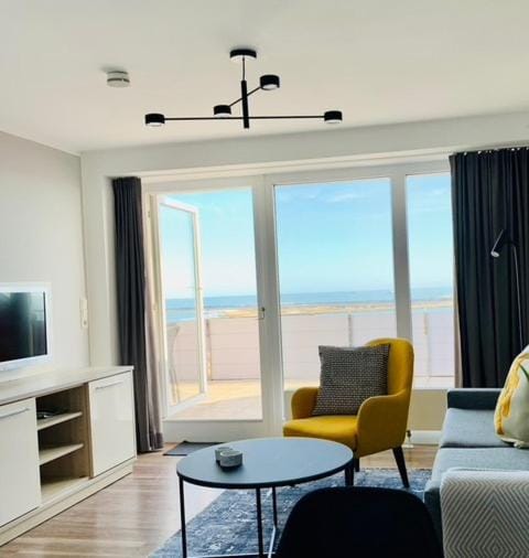 TV and multimedia, Living room, Sea view