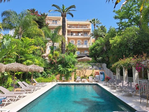 Property building, Swimming pool