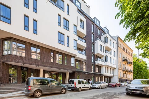 Property building, Facade/entrance