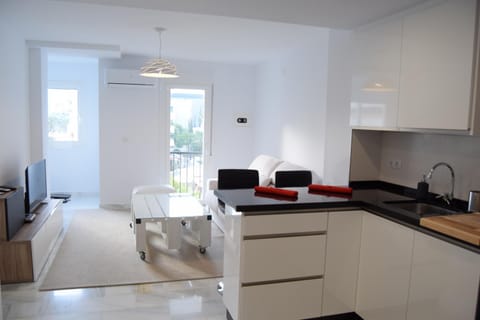 Kitchen or kitchenette, Living room