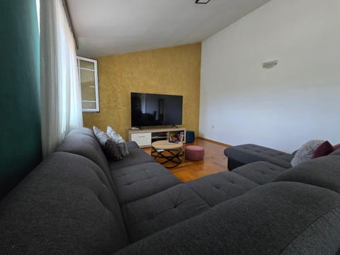 Kuća za odmor Rajčić House in Šibenik-Knin County, Croatia