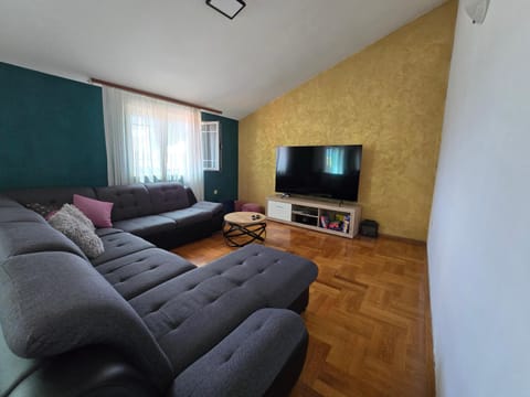 Kuća za odmor Rajčić House in Šibenik-Knin County, Croatia