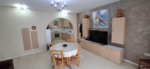 Communal lounge/ TV room, TV and multimedia