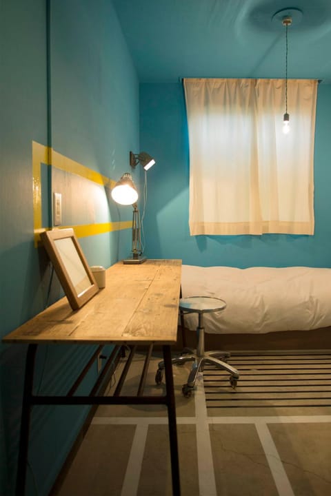 Photo of the whole room, Decorative detail
