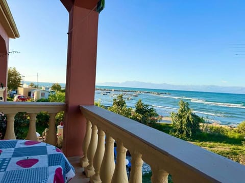 Day, Natural landscape, Winter, Summer, View (from property/room), Balcony/Terrace, Photo of the whole room, Beach, Bedroom, Autumn, Sea view, Sunset
