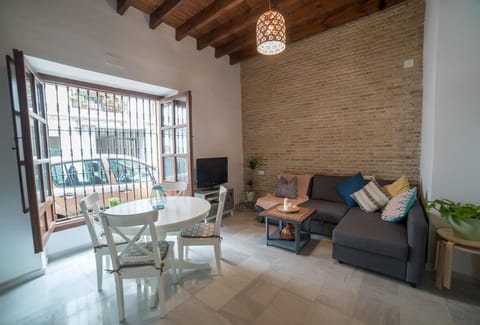 Lounge or bar, Dining area