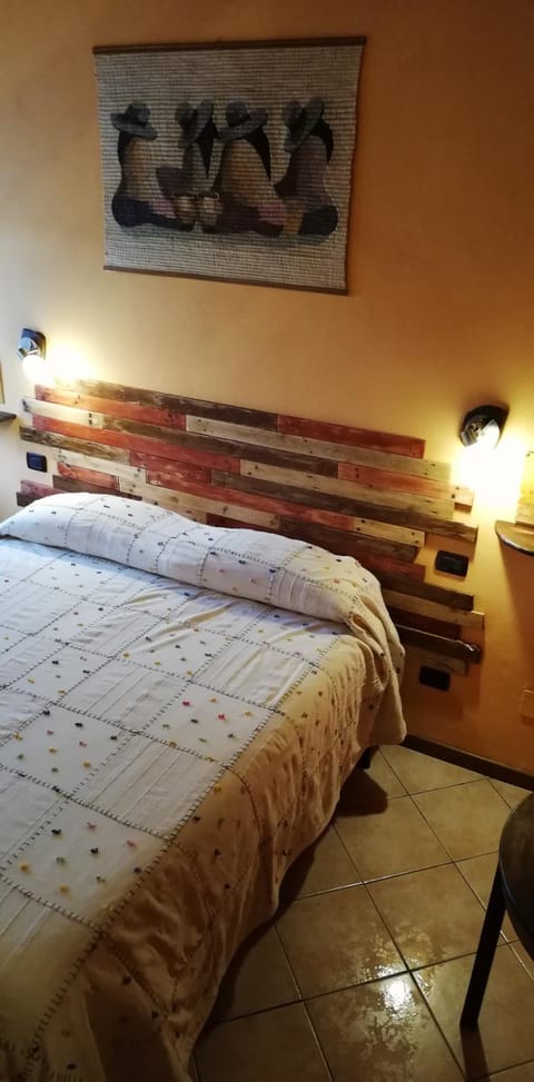 Bed, Other, Decorative detail, Bedroom