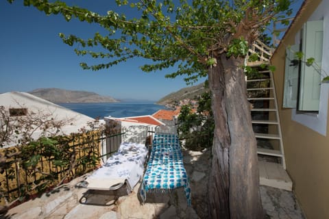 Balcony/Terrace, Seating area, Landmark view, Sea view