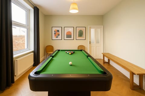 Edwardian City Centre House For Big Groups, Offroad Parking & Hot Tub! Apartment in Cardiff