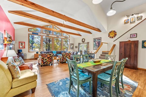 Living room, Seating area, Floor plan