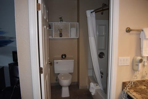 Lighthouse Cove Inn Hotel in Oregon