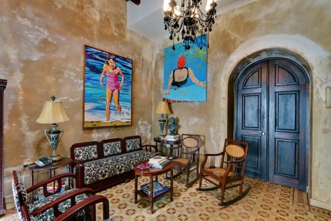 Communal lounge/ TV room