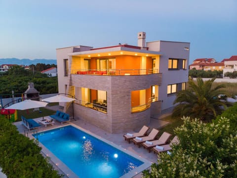Property building, Swimming pool