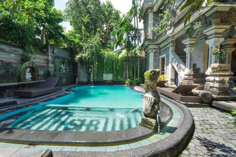 Swimming pool, Swimming pool