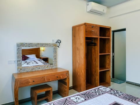 Bed, Bedroom, towels, wardrobe, air conditioner