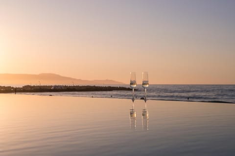 Swimming pool, Location