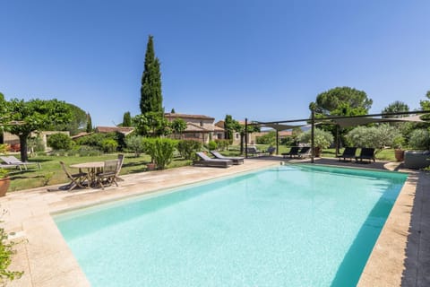 Mas Oréa Sous la glycine House in Gordes