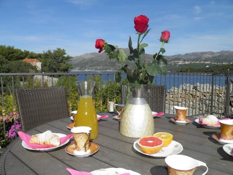 Romantic apartment Apartment in Dubrovnik-Neretva County