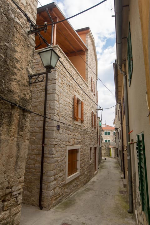 Facade/entrance, Street view